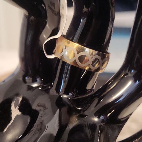 Gold Color Stainless Steel Ring Size 7.5: Enduring Elegance and Enduring Style - Picture 3 of 9